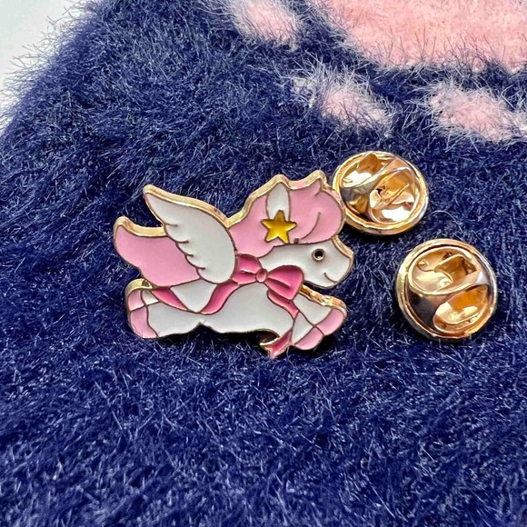 Unicorn Enamel Pin Cute Unicorn Pin - Picture 4 of 7